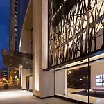 Global Luxury Suites In Downtown Chicago